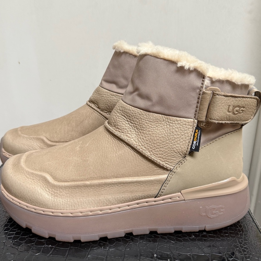 Ugg men City Mini size 8.5 H6N1